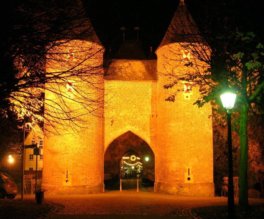 Ferienwohnung Eulenturm Xanten Szoba fotó